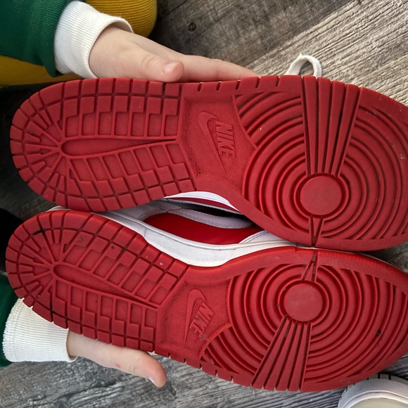RED AND WHITE LOW DUNKS - Picture 2 of 3